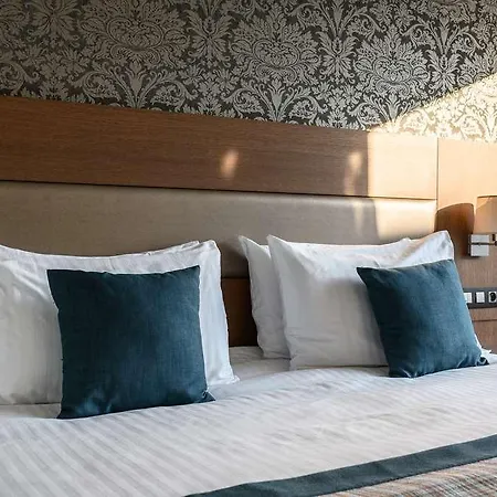Leopold Hotel
